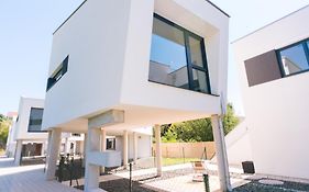 Wave Penthouses